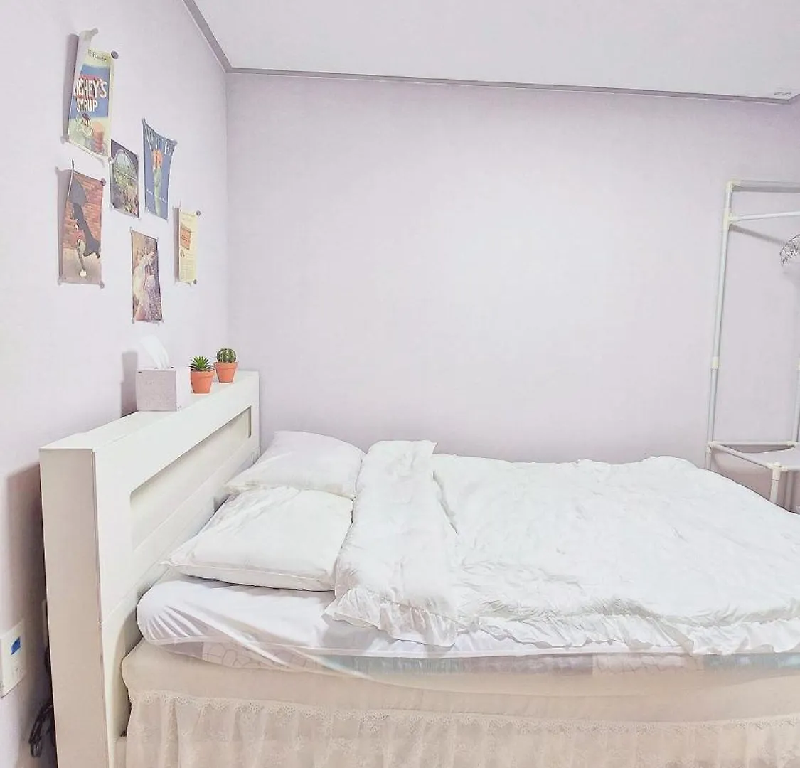 Artistay #6 - Pet Friendly - 1 Room - Party Room - Sillim Station Danggok Station - 2 Person Seoul Sydkorea